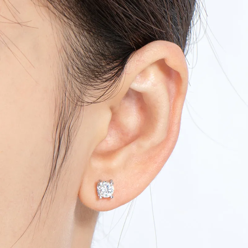 0.5ct/1.0ct Classic Round Cut Moissanite Stud Earrings
