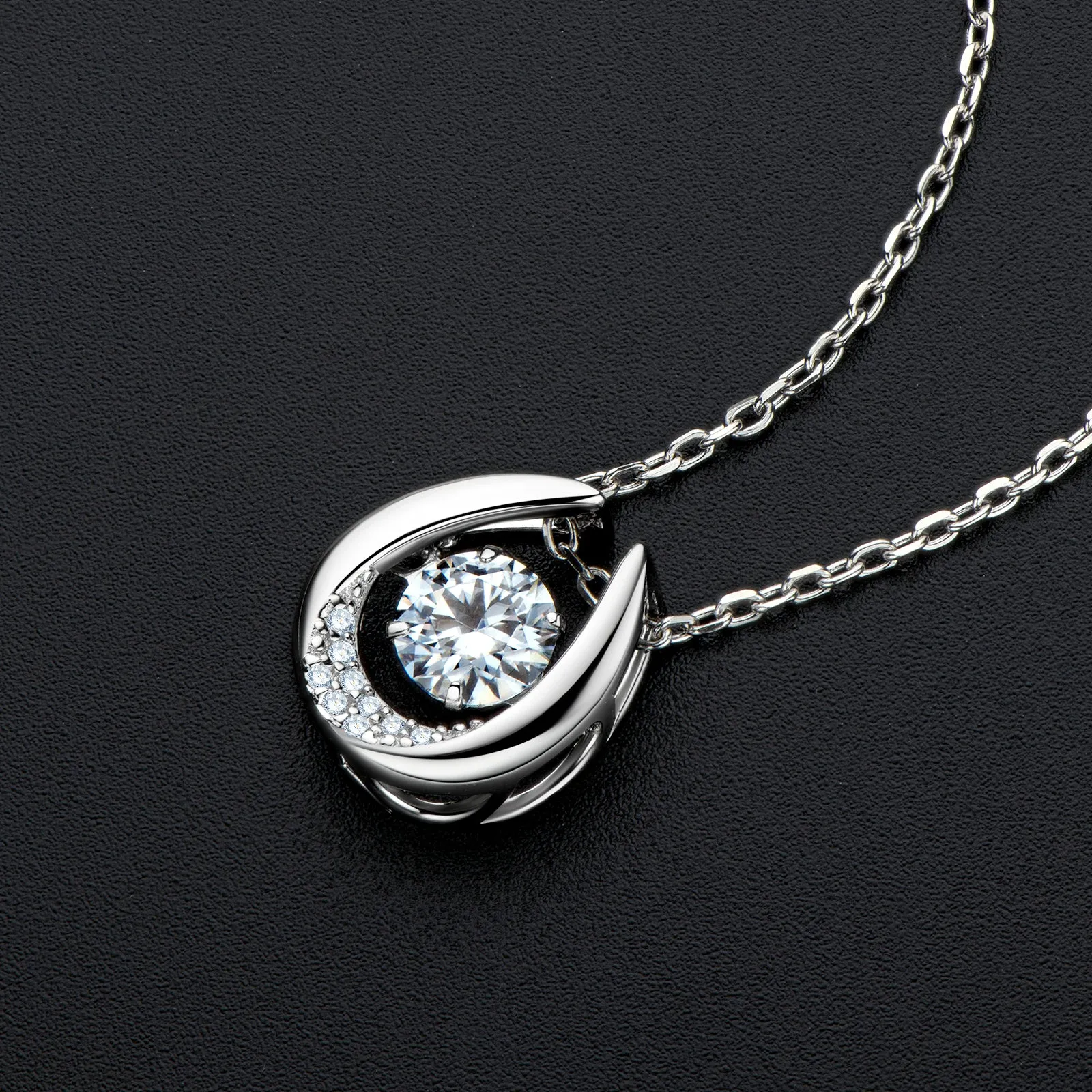0.8ct Dancing Moissanite Lucky Horseshoe Pendant Necklace
