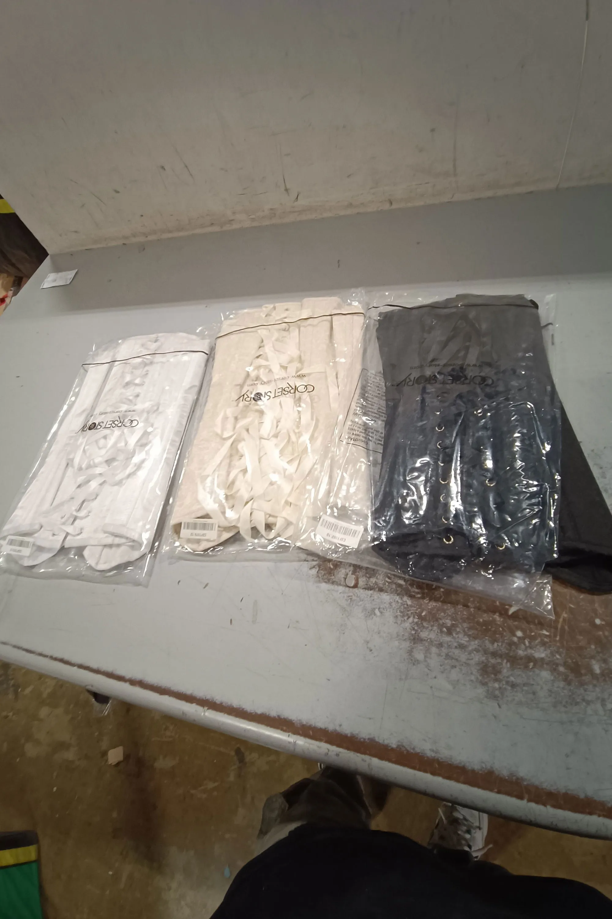 3 x Corset Returns - US146604-R (US6/US8)