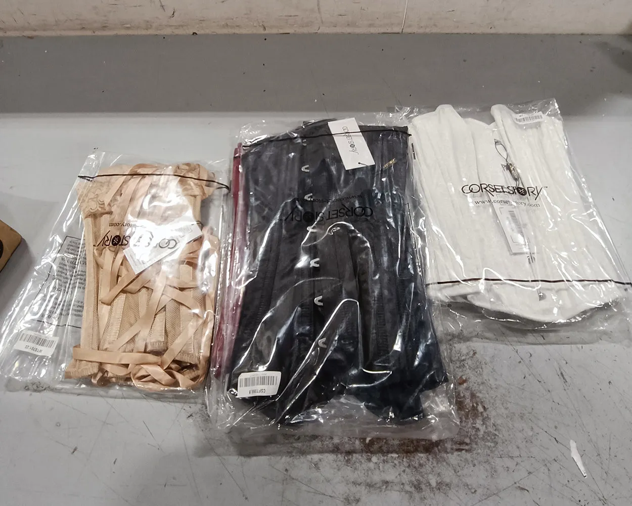 4 x Corset Returns - US144302-R (US4/22")