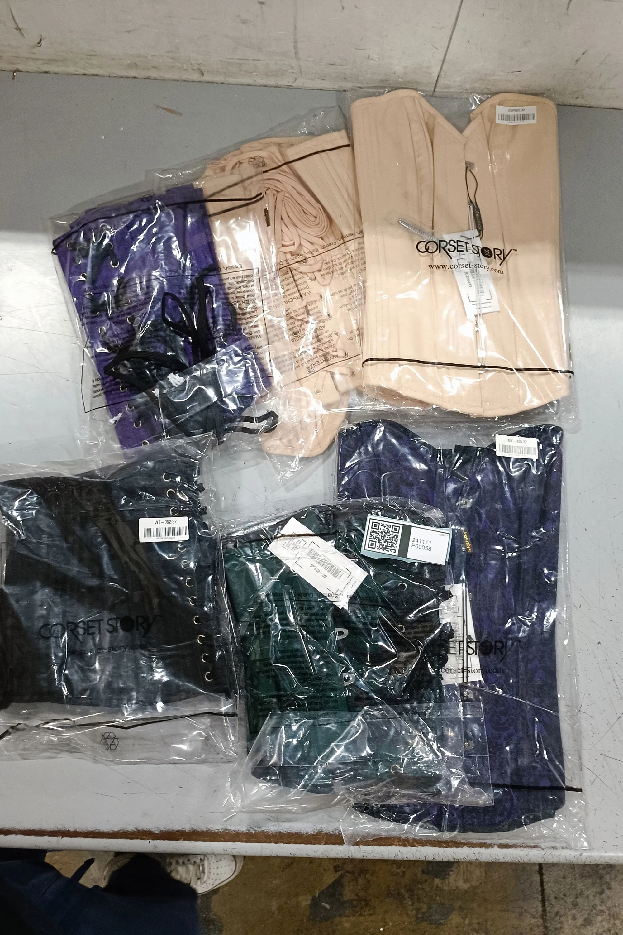 6 x Corset Returns - US145389-R (24"/26"/32")