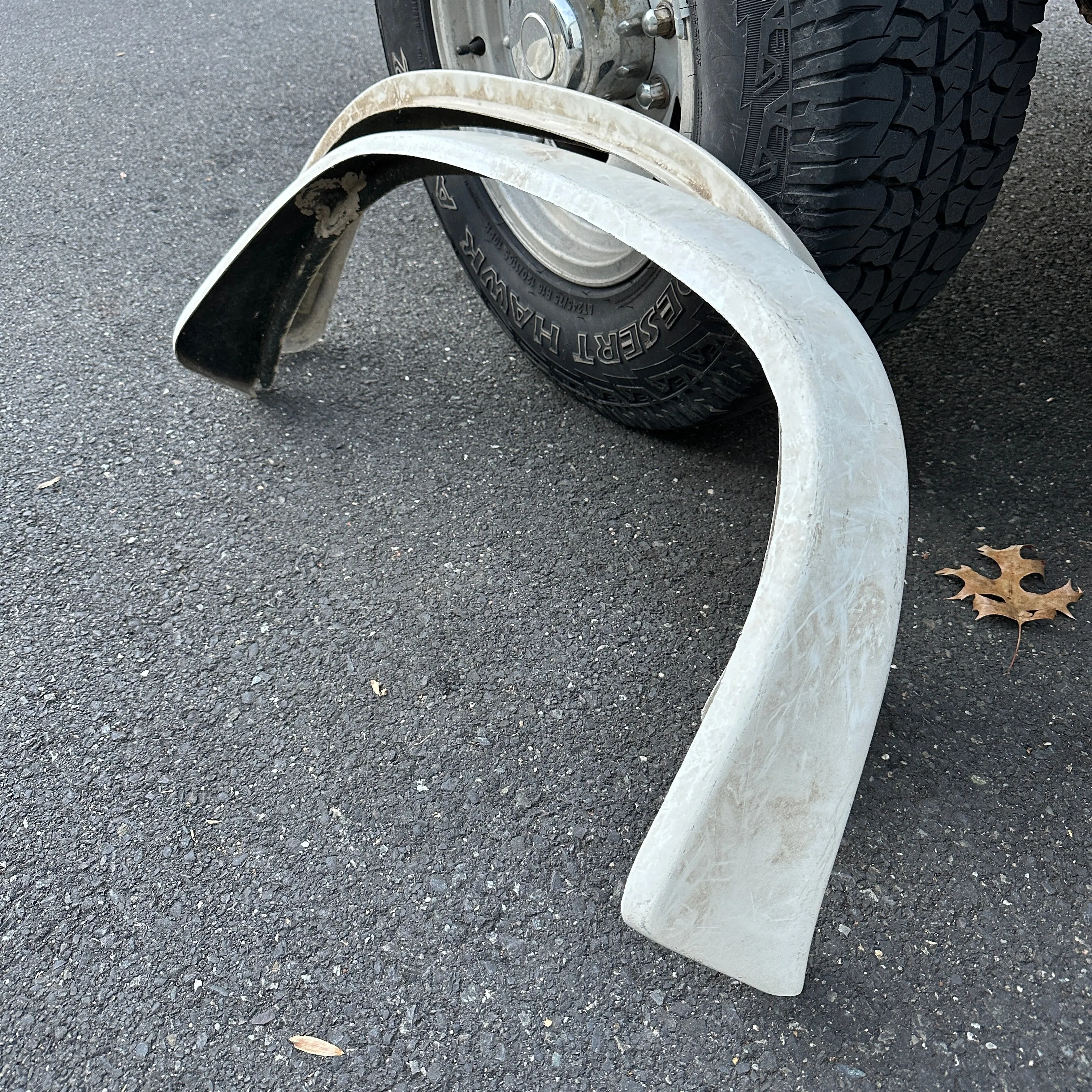 71-95/96 Chevy/GMC Van - 2pc Rear J&J Fiberglass Flare Kit