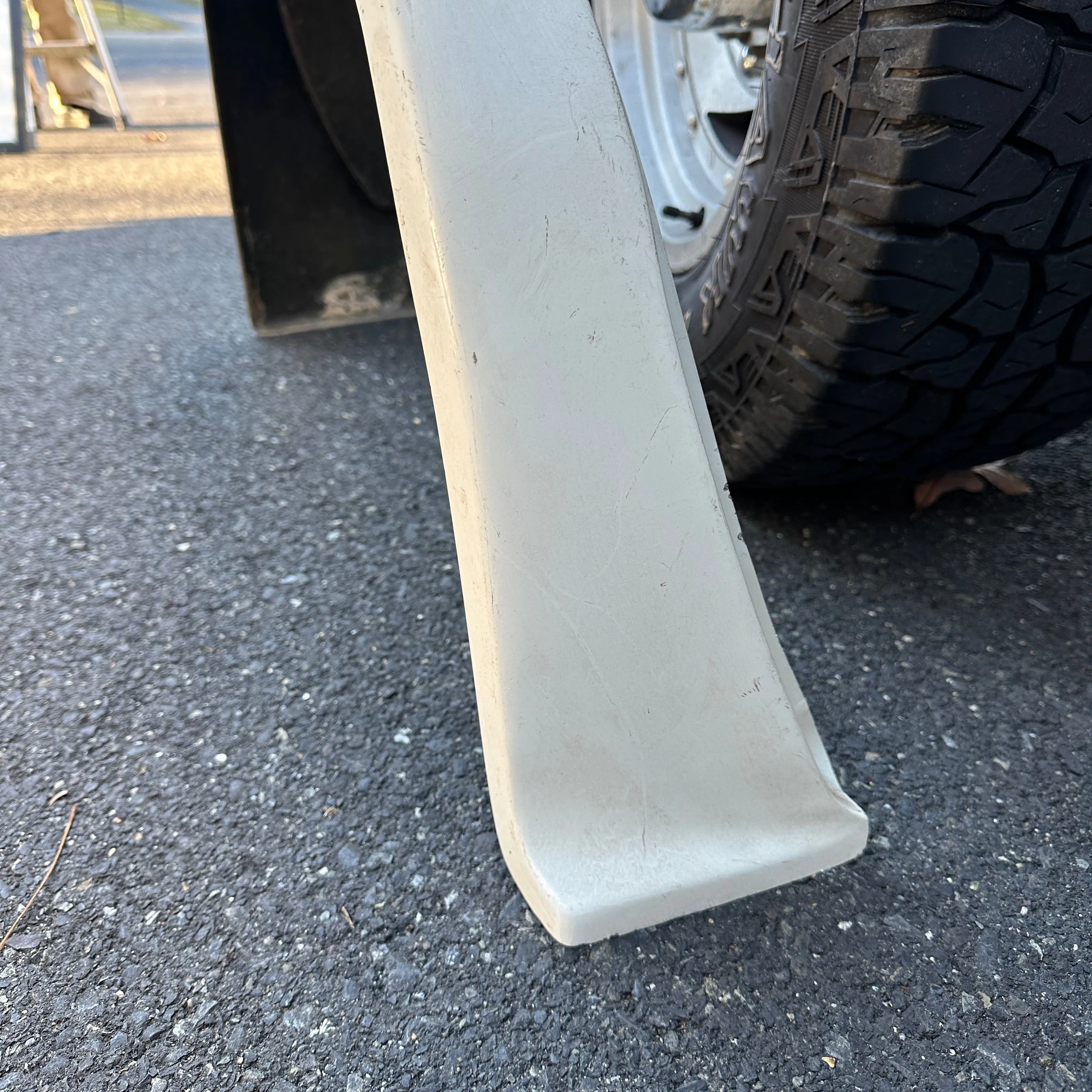 75-91 Ford Van - RIGHT REAR Mud Fender Flare