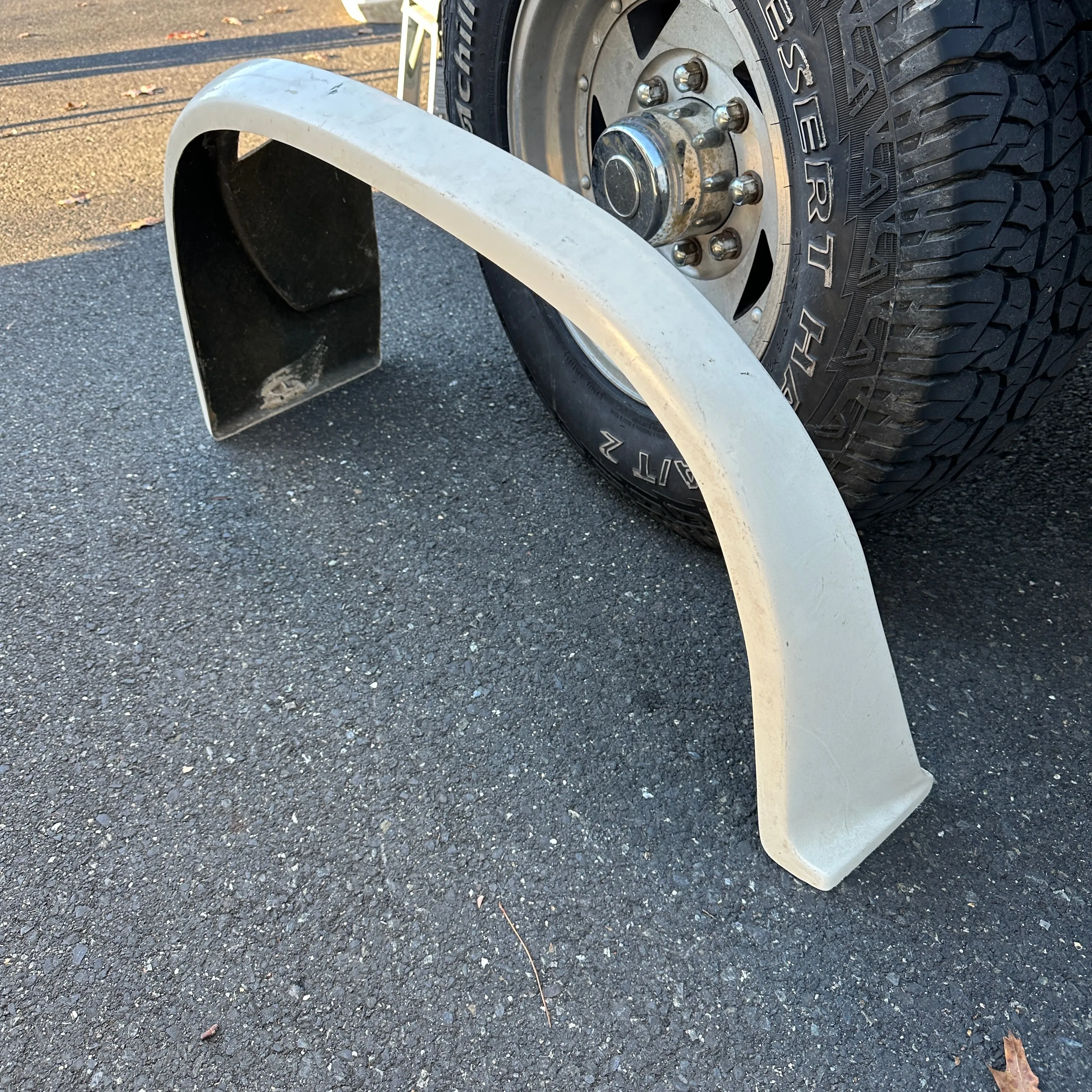 75-91 Ford Van - RIGHT REAR Mud Fender Flare
