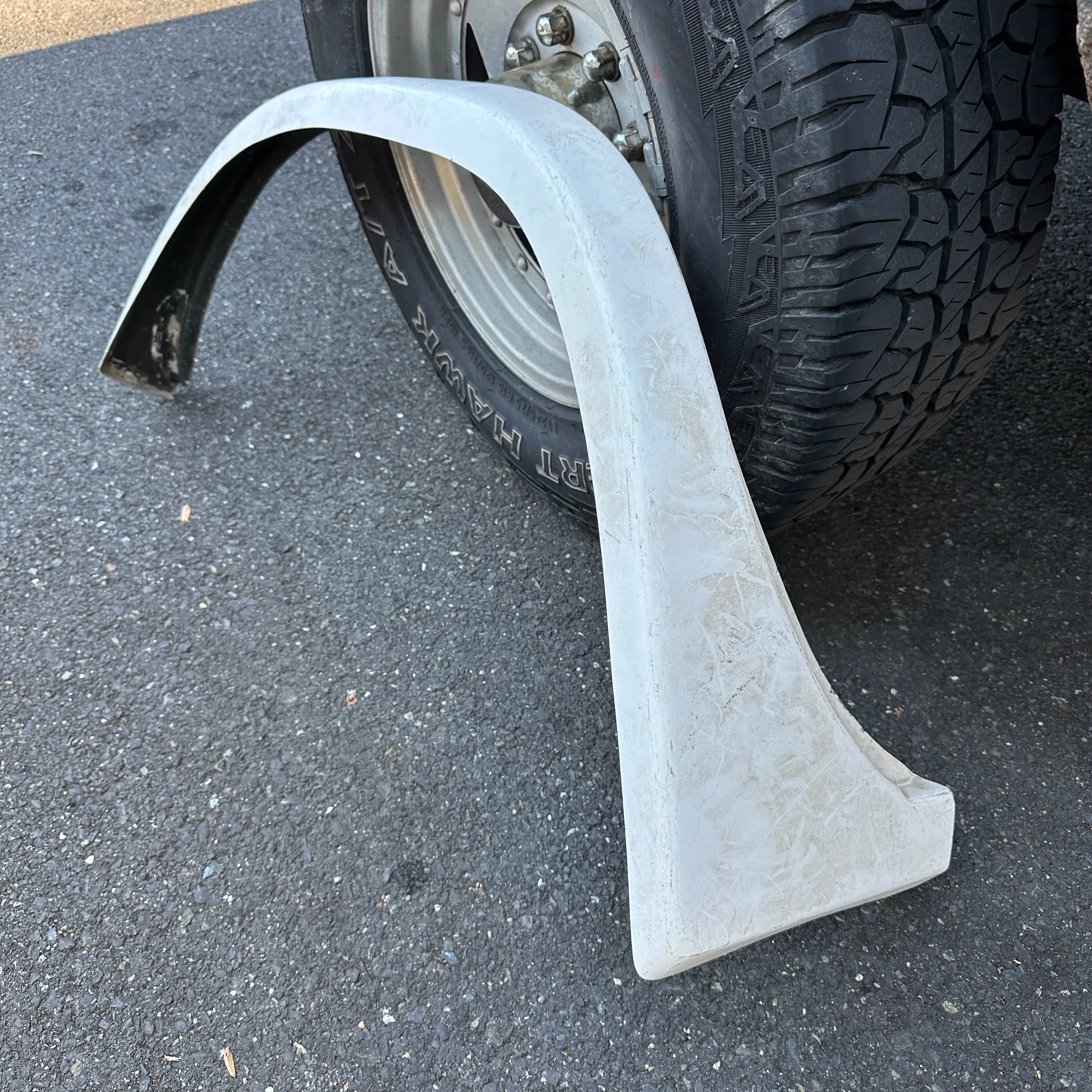 78-95/96 Chevy/GMC Van - Single LEFT FRONT Deep Lip Flare