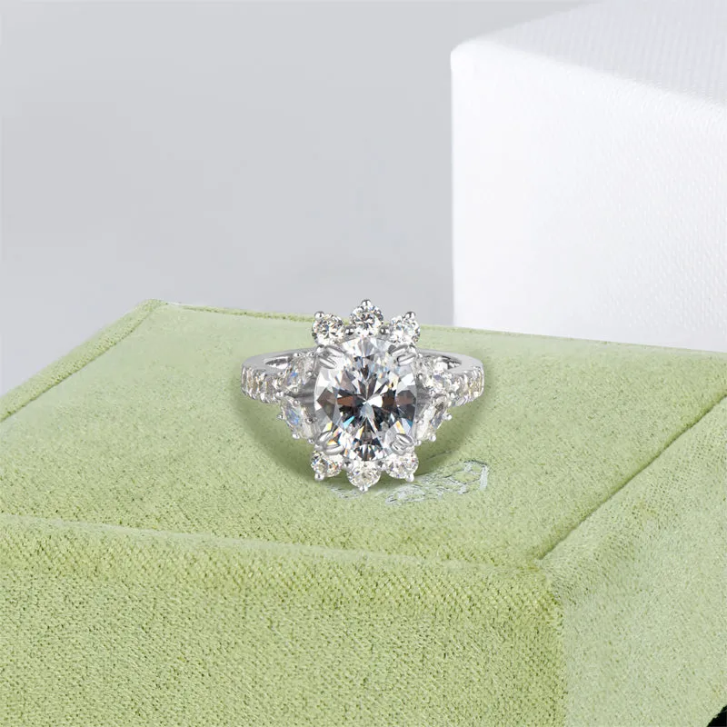 Brilliant Flower Oval Moissanite Diamond Halo Ring