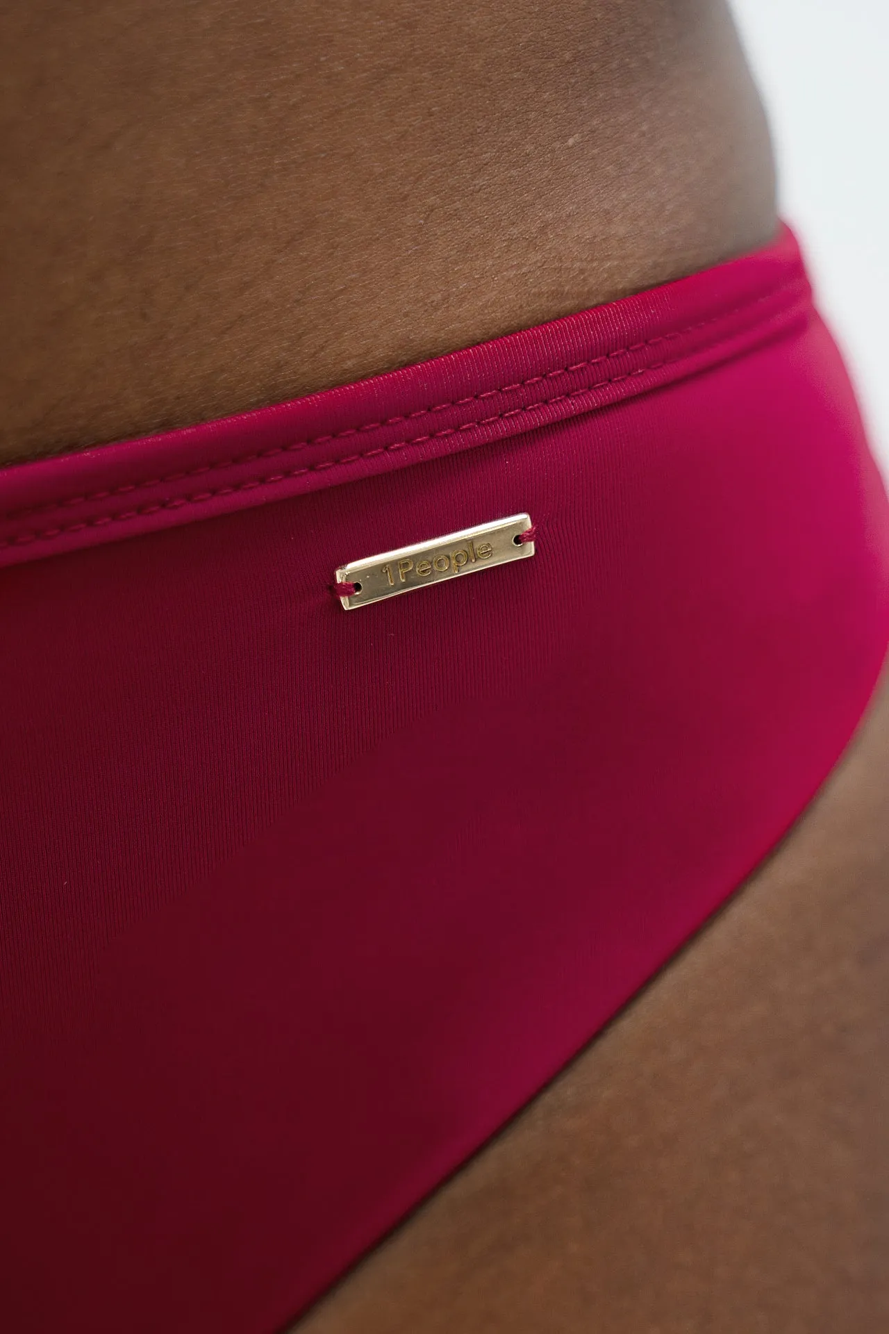 Brisbane Red Coral Bottom