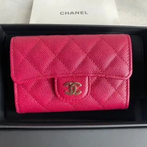 Classic Flap Card Holder in 21A Raspberry Caviar