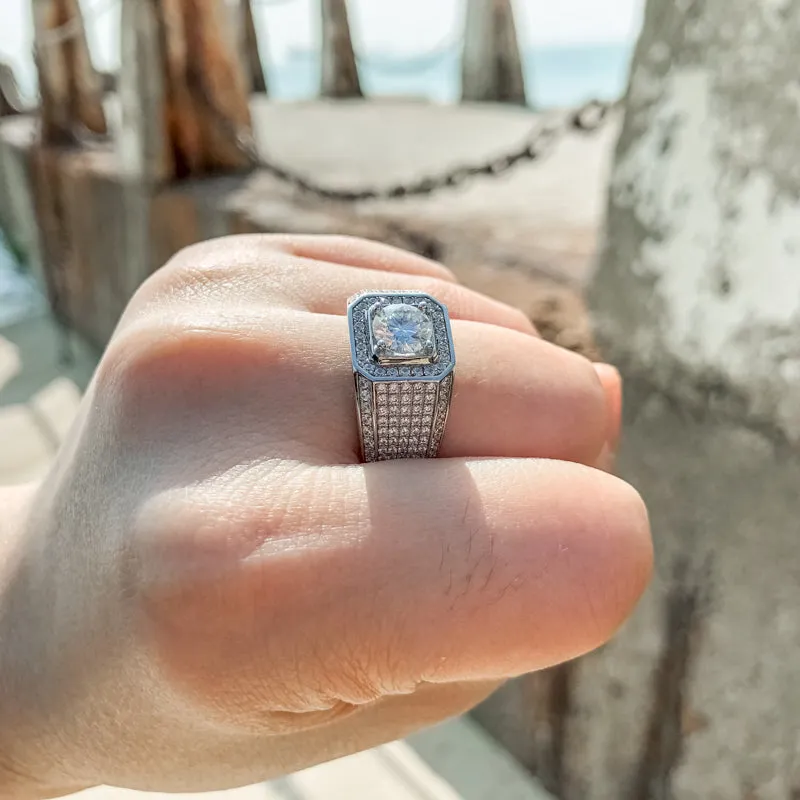 Classic Round Cut Moissanite Diamond Men's Ring