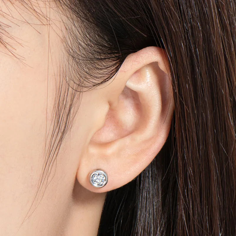 Classic Round Cut Moissanite Diamond Stud Earrings