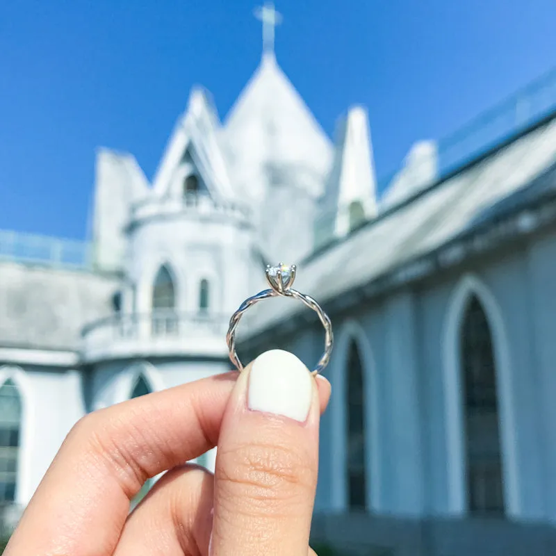 Classic Round Cut Moissanite Vine Ring