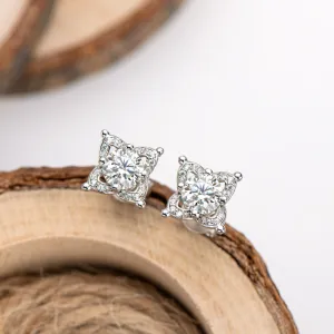 Clover Round Brilliant Cut Moissanite Stud Earrings