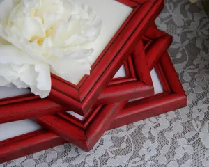 Country barn red vintage picture frame set