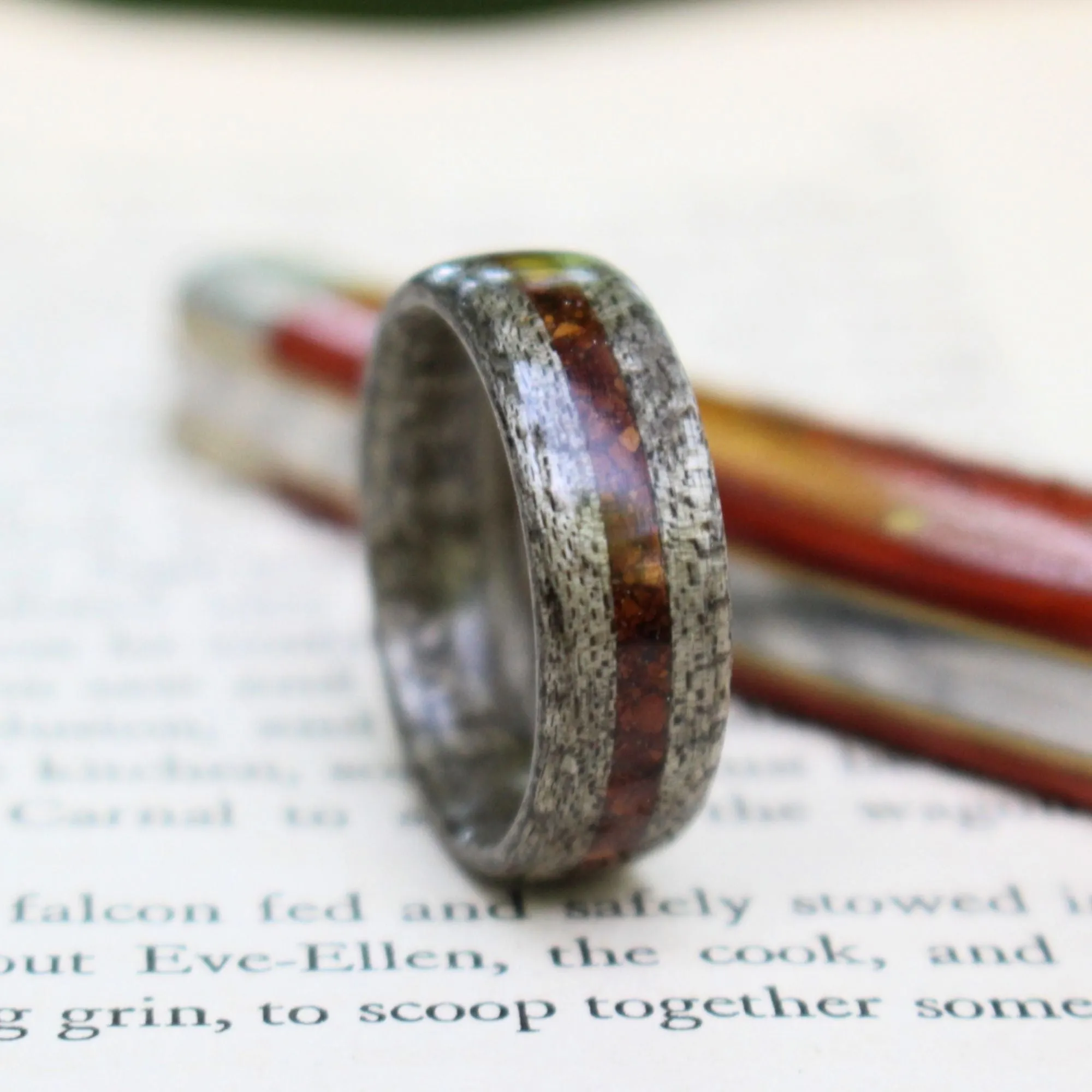 (In-Stock) Weathered Maple Wooden Ring with Coffee Inlay - Size 7 | 7mm Wide