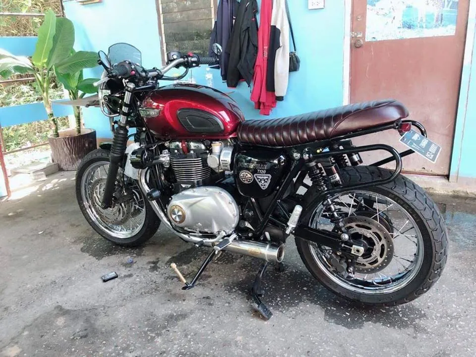 KB-TWCRS - Triumph Bonneville Water-Cooled Classic Roll Seat
