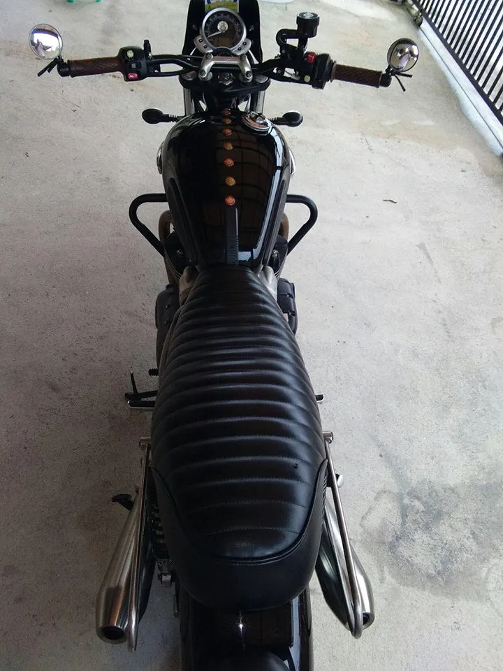 KB-TWCRS - Triumph Bonneville Water-Cooled Classic Roll Seat