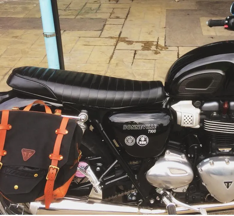 KB-TWCRS - Triumph Bonneville Water-Cooled Classic Roll Seat