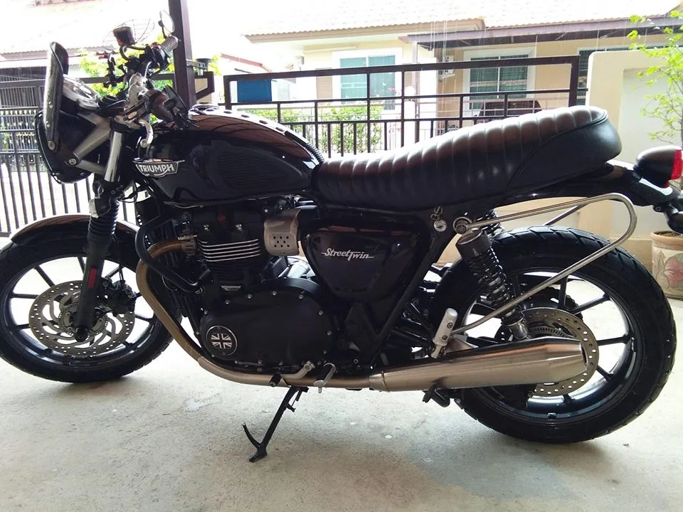 KB-TWCRS - Triumph Bonneville Water-Cooled Classic Roll Seat