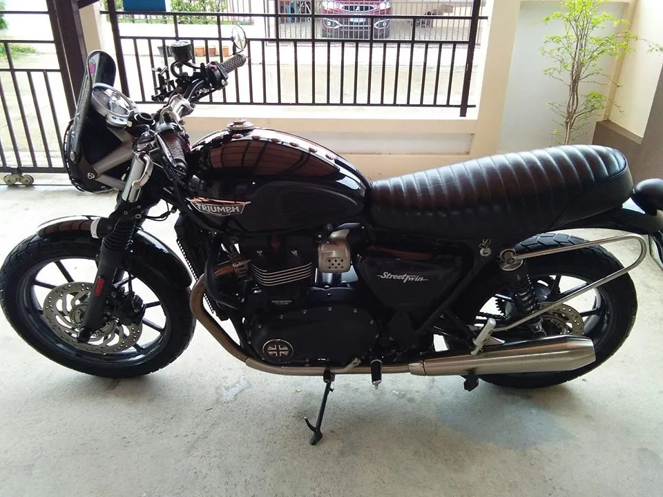 KB-TWCRS - Triumph Bonneville Water-Cooled Classic Roll Seat