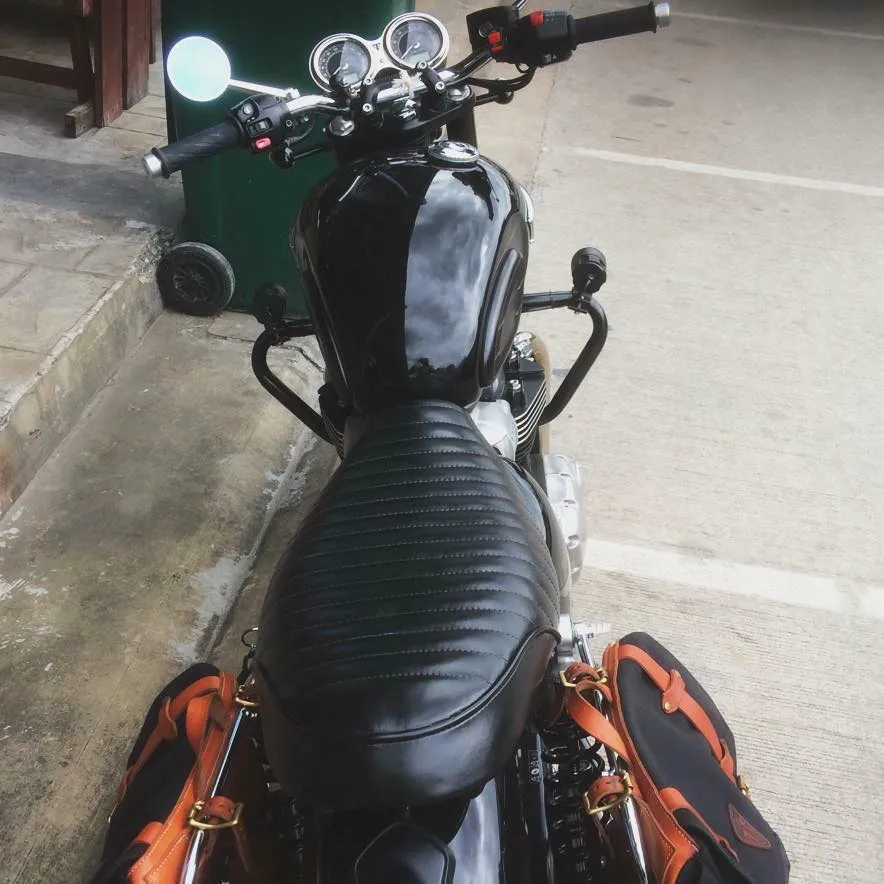 KB-TWCRS - Triumph Bonneville Water-Cooled Classic Roll Seat