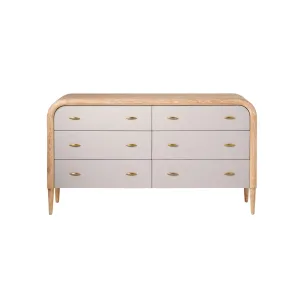 Liliana Dresser
