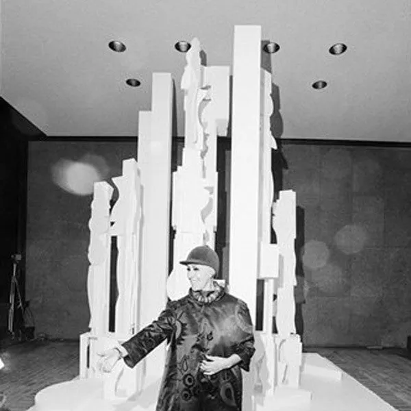LOUISE NEVELSON "BICENTENNIAL DAWN", 1976