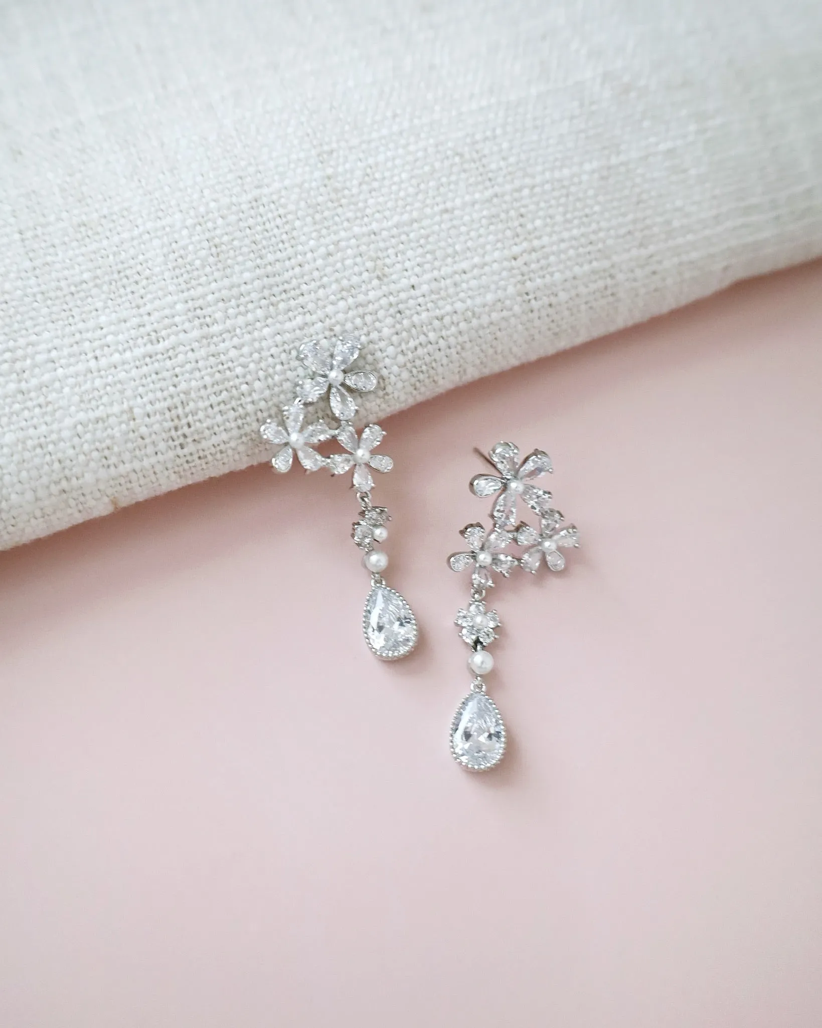 Mira Earring