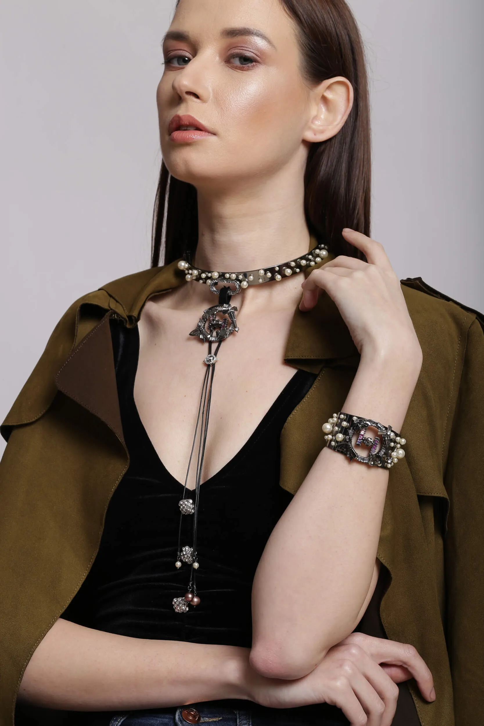 Outhouse   I    OH V Abberton Iridescent Nova Chord Choker Gunmetal New OHAW19CH071
