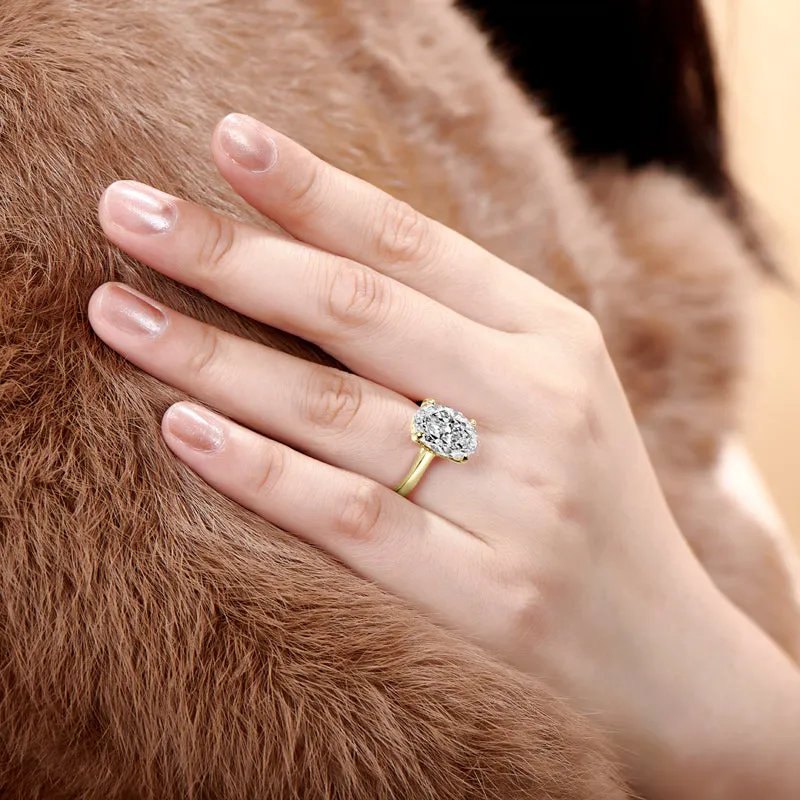 Oval Cut Moissanite Diamond Ring