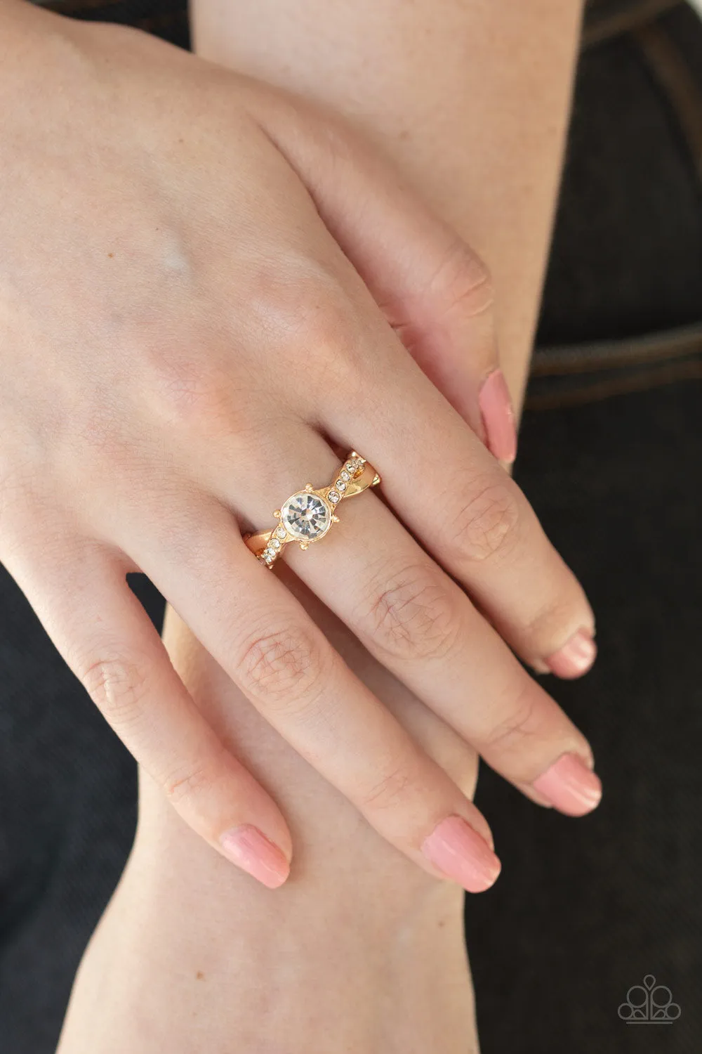 Paparazzi - Prim and Proper - Gold Ring