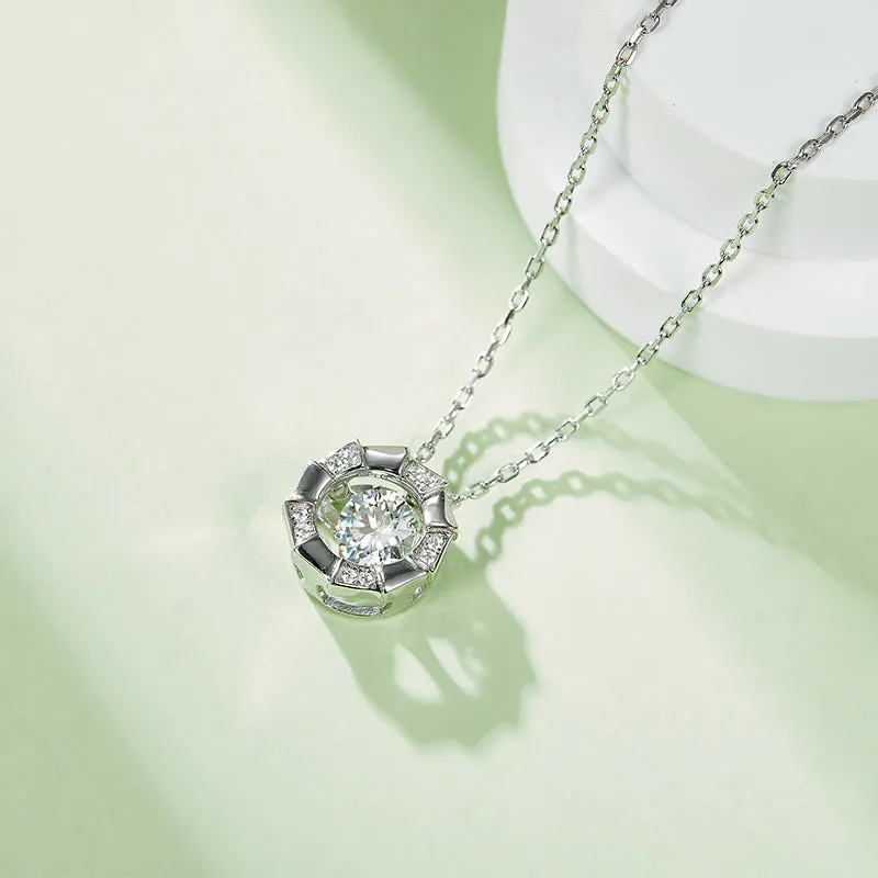 Round Cut 0.5ct Moissanite Dancing Pendant Necklace