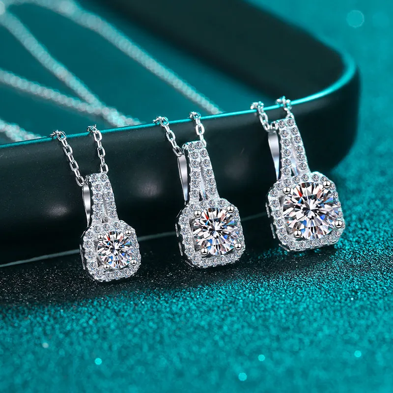 Round Cut Moissanite Diamond Classic Pendant Necklace