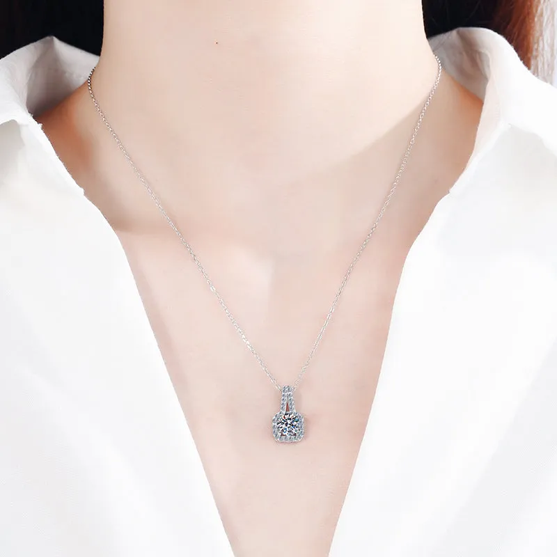Round Cut Moissanite Diamond Classic Pendant Necklace