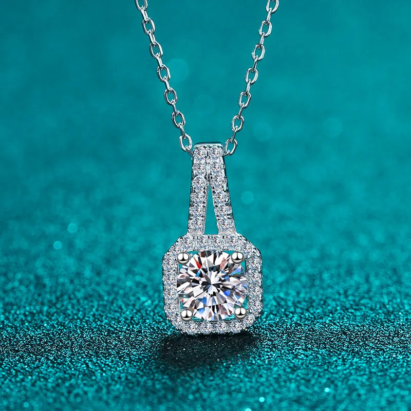 Round Cut Moissanite Diamond Classic Pendant Necklace