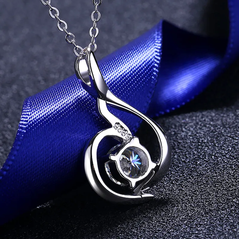 Round Cut Moissanite Diamond Classis Pendant Necklace