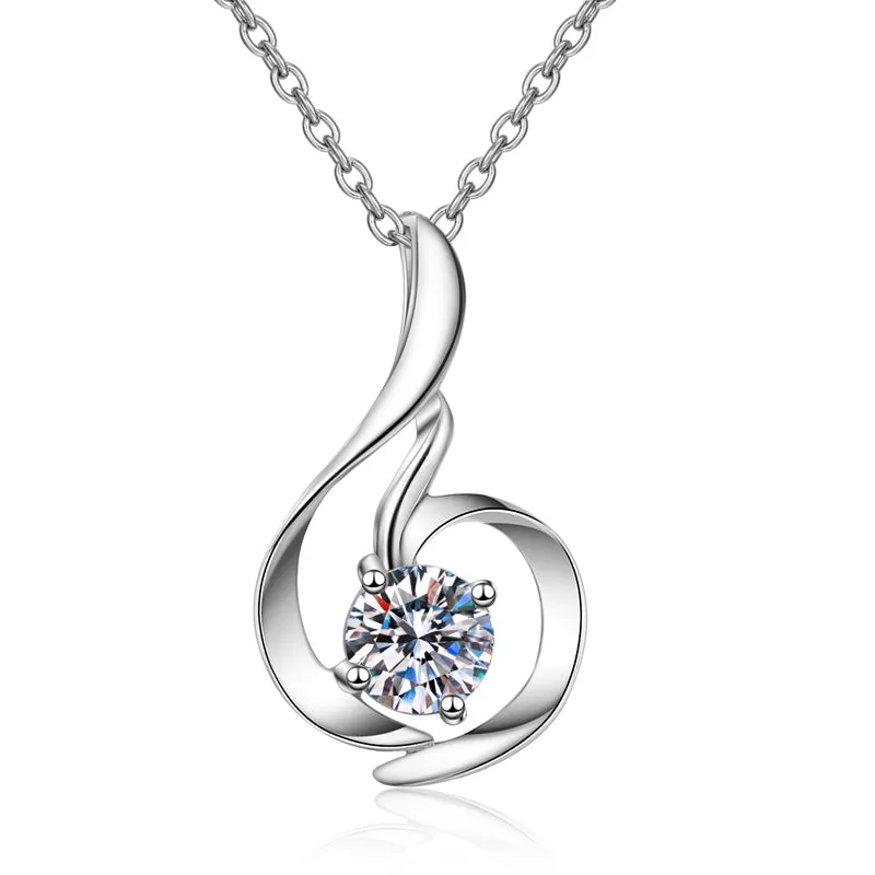 Round Cut Moissanite Diamond Classis Pendant Necklace