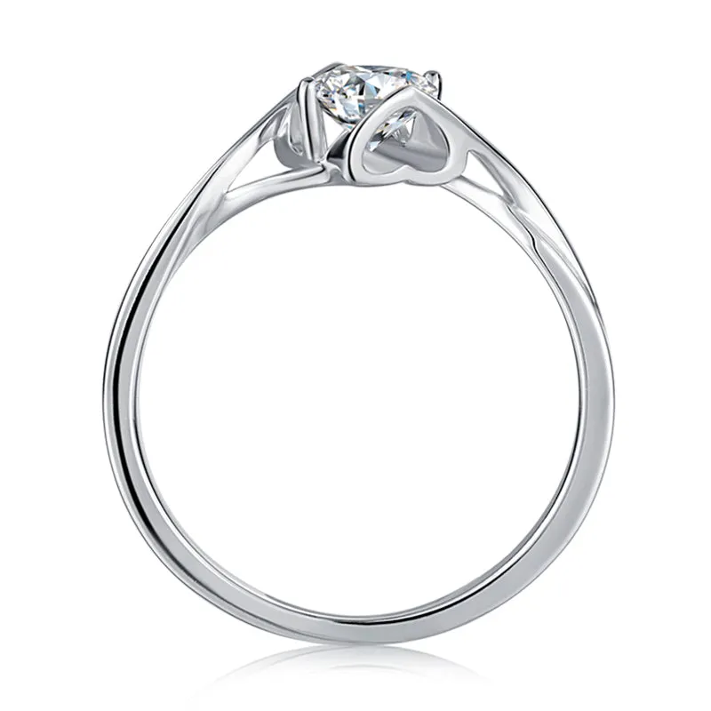 Round Cut Moissanite Diamond Ring