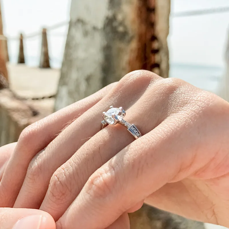 Round Cut Moissanite Diamond Small Waist Ring
