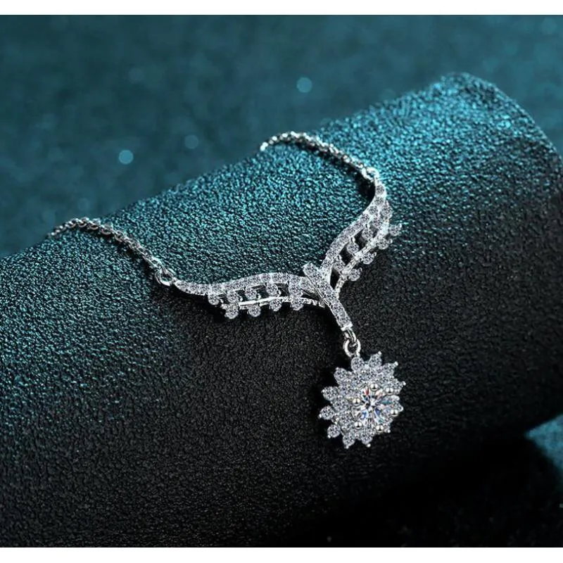 Round Cut Moissanite Diamond  Snowflake Classic Necklace
