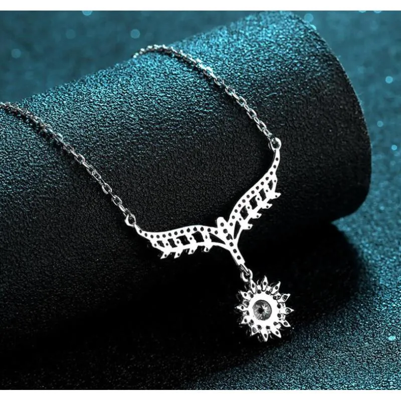 Round Cut Moissanite Diamond  Snowflake Classic Necklace