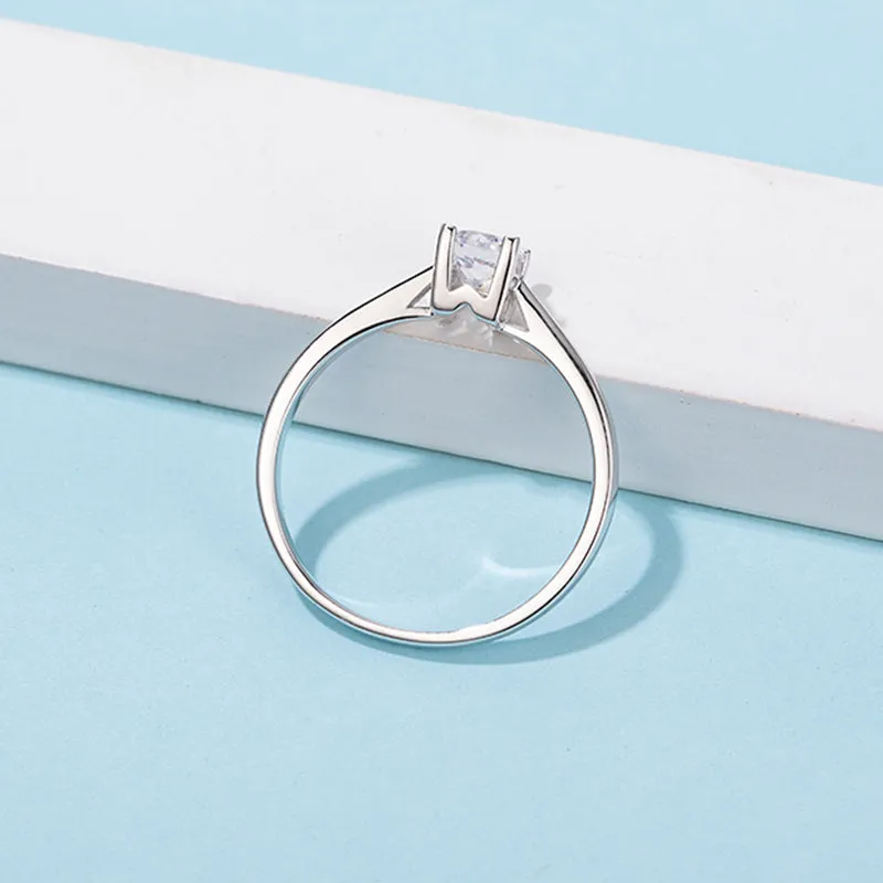 Round Cut Moissanite Diamond Solitaire Ring