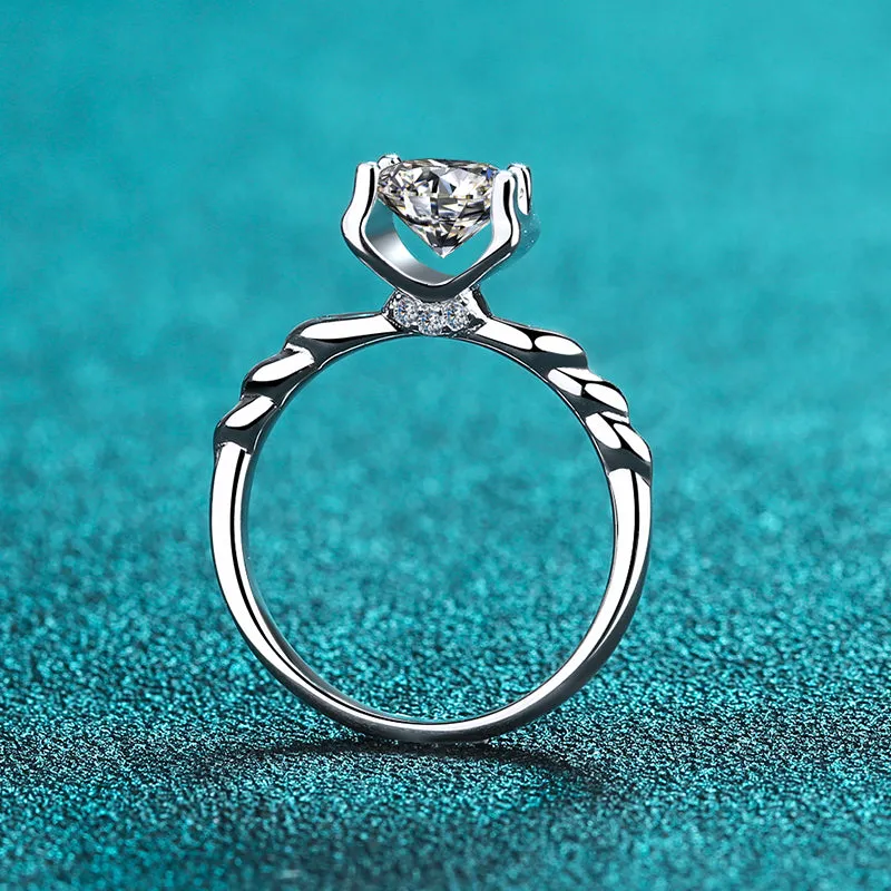 Round Cut Moissanite Diamond Solitaire Ring