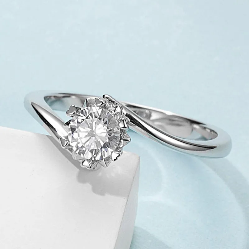 Round Cut Moissanite Diamond Twisted Solitaire Ring