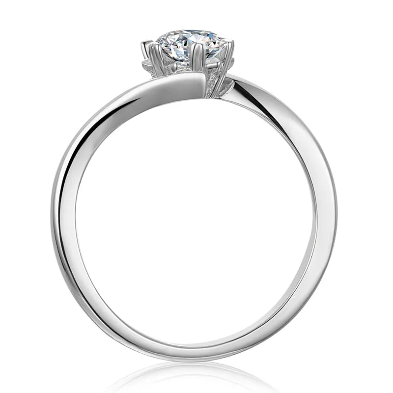 Round Cut Moissanite Diamond Twisted Solitaire Ring