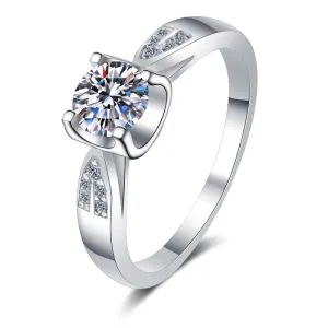 Round Cut White Moissanite Diamond Classic Ring