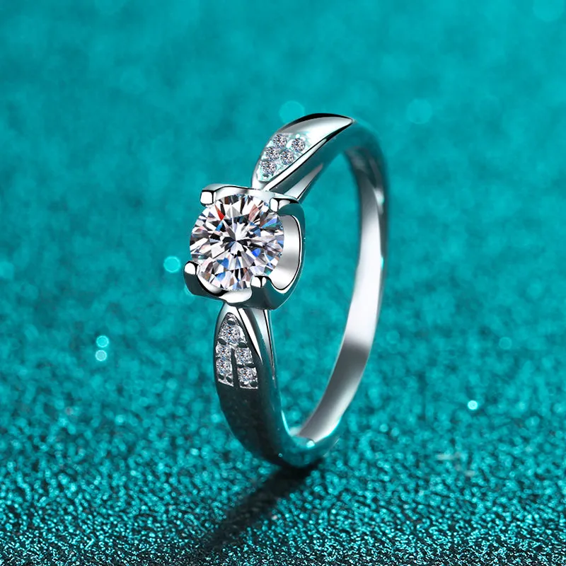 Round Cut White Moissanite Diamond Classic Ring