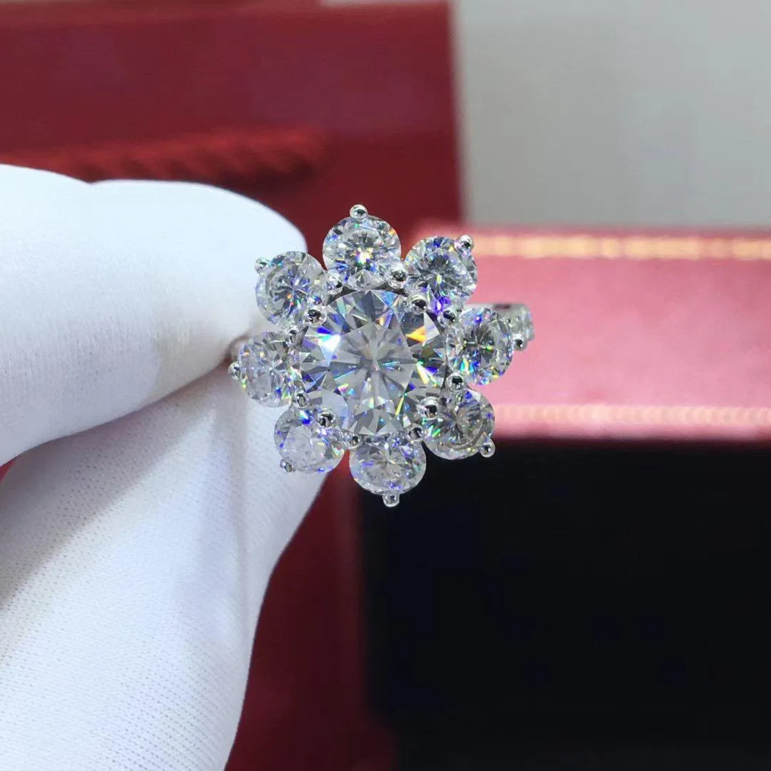 Snow Flower Moissanite Ring 18k Gold