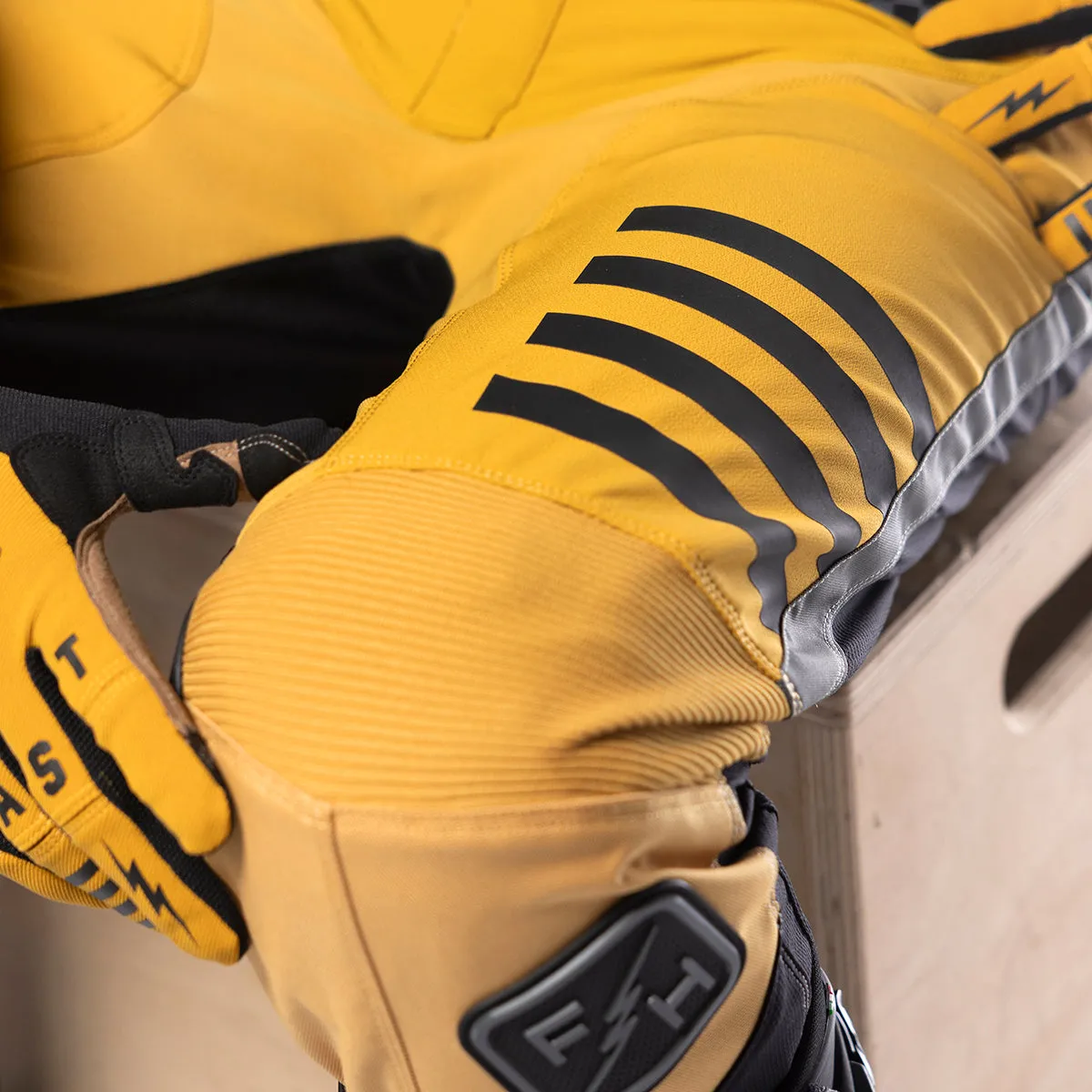 Speed Style Tempo Pant - Vintage Gold