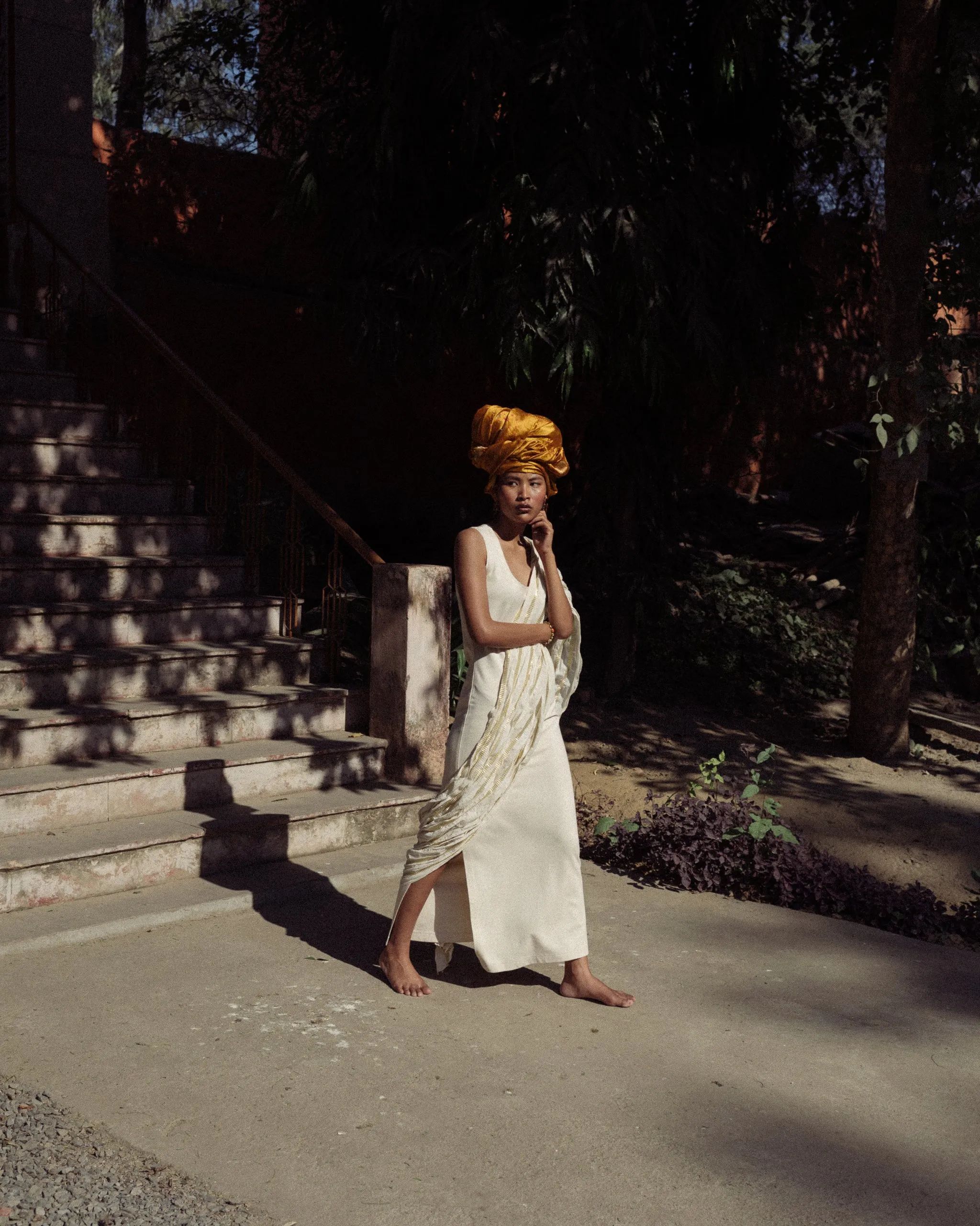 Summer Dress Sari Cotton Nava-Black-Ivory-White-28-Fashion edit Sova Vana-Ituvana