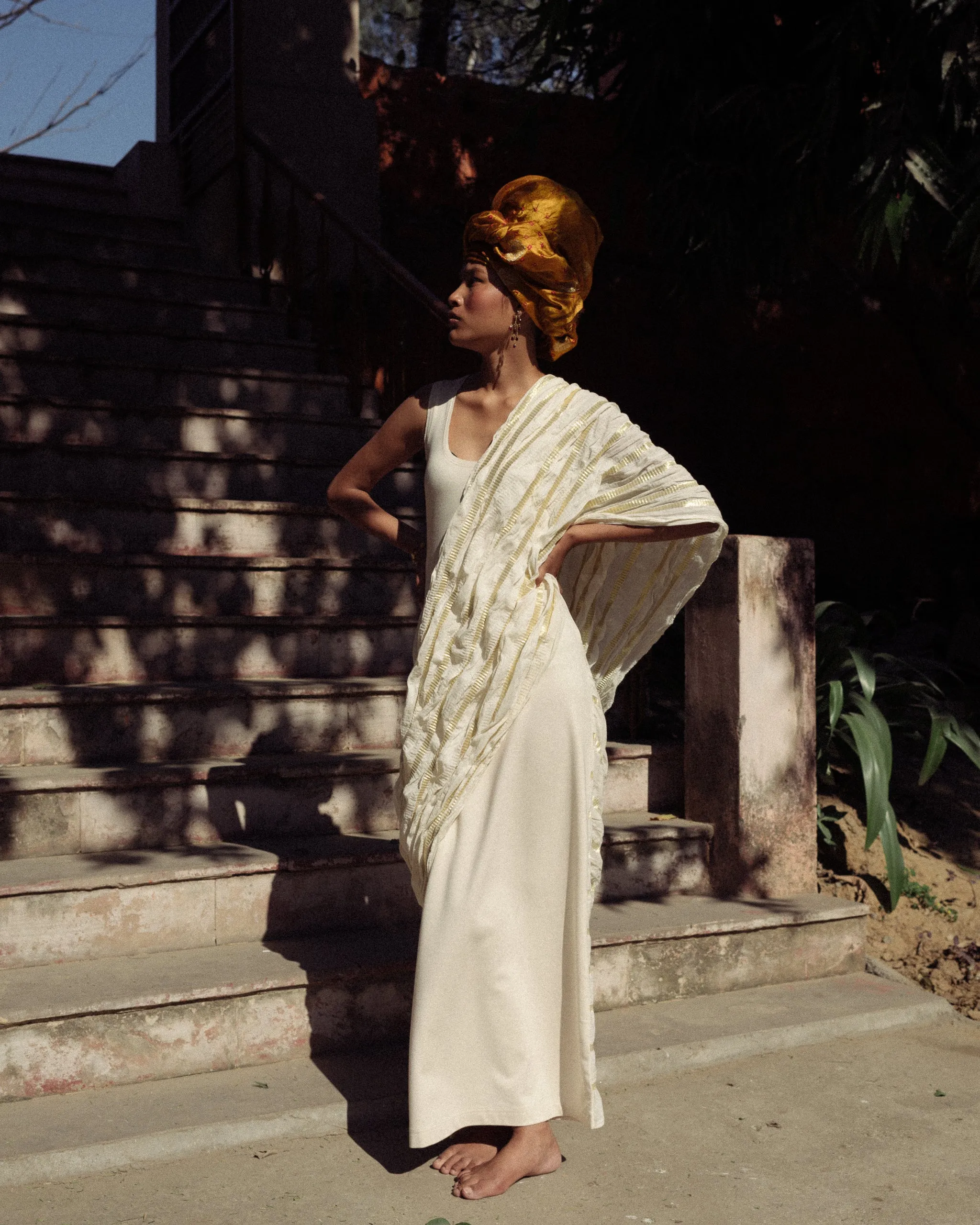 Summer Dress Sari Cotton Nava-Black-Ivory-White-28-Fashion edit Sova Vana-Ituvana